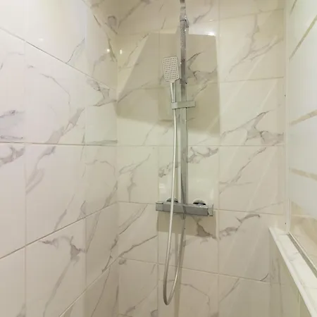 Appartement Moderne Et Elegant Michel Torrent 2